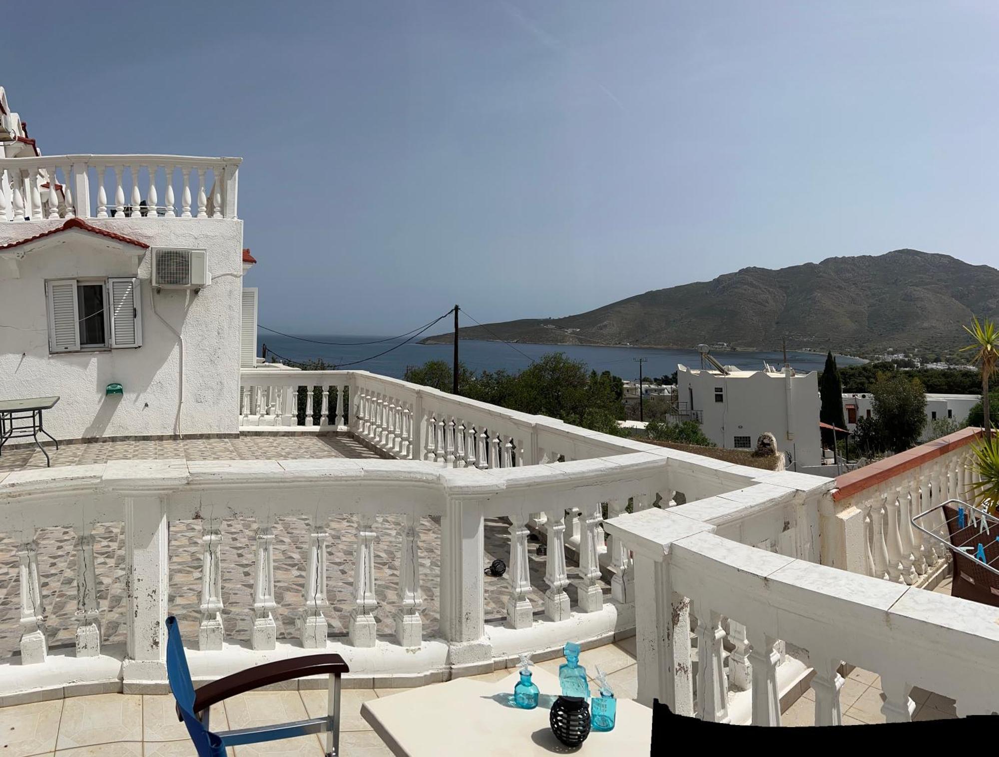 Nikos Studios Ливадия Экстерьер фото