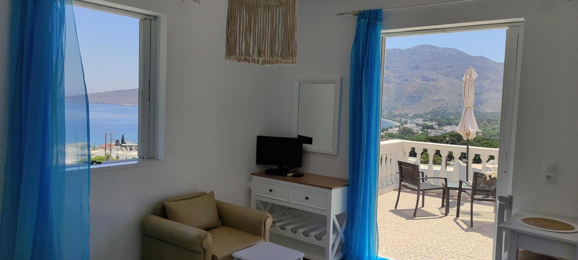 Nikos Studios Ливадия Номер фото