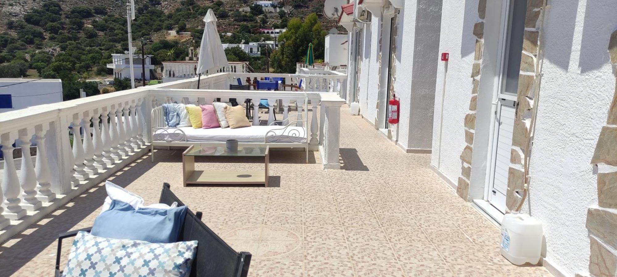 Nikos Studios Ливадия Номер фото